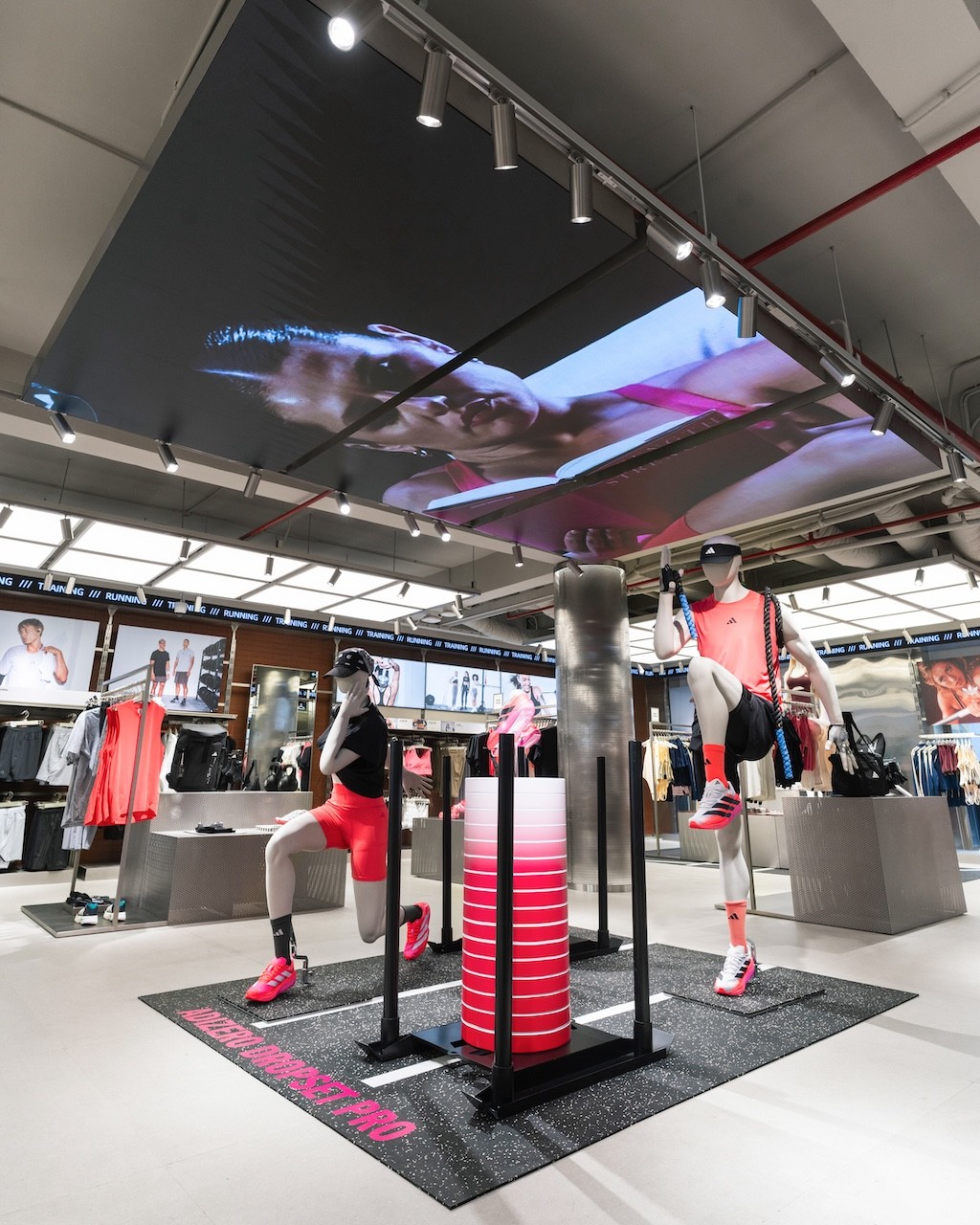 adidas Hoàn Kiếm Flagship: Cửa hàng flagship đầu tiên tại Đông Nam Á giữa tọa độ biểu tượng của Hà Nội