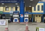 Một công ty treo biển hết xăng, thua lỗ muốn ngừng kinh doanh