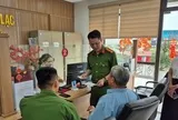 Công an ngăn chặn người đàn ông rút toàn bộ tiền tiết kiệm để chuyển vào tài khoản 02676576461316 mang tên Đặng Hoàng Sơn