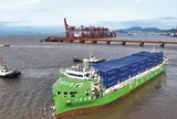 Trung Quốc công bố cỗ máy "cõng container" trên biển gây chấn động: Không chỉ mạnh mà còn thông minh!