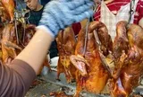 Tiệm vịt quay ở TP.HCM bỏ túi cả trăm triệu đồng mỗi ngày dịp 30/4 - 1/5