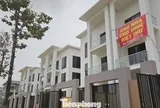 Giao dịch nhà ở thấp tầng đi ngang