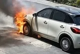 Không sạc, không sử dụng, một chiếc xe điện quen mặt của Trung Quốc bất ngờ bốc cháy