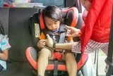 Đề xuất mới về thiết bị an toàn cho trẻ em trên ô tô