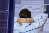 Tiếp đà bán ròng hơn 1.000 tỷ phiên đầu tuần, khối ngoại "xả" mạnh cổ phiếu nào?
