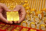 Giá vàng Việt Nam lùi về sát thế giới, điều gì đang diễn ra?