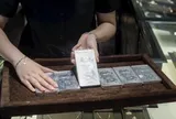Không chỉ là "vàng của người nghèo": Vì sao bạc đang trở thành kim loại chiến lược của thế kỷ XXI?