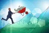 Vừa báo lãi đột biến, “huyền thoại” 65 tuổi trên sàn chứng khoán chốt ngày trả cổ tức tiền mặt 25%