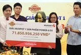 Người 'ẵm' độc đắc 72 tỷ đồng đã trúng số hơn 1.100 lần
