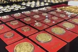 Ngạc nhiên giá vàng