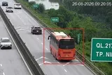 Chính phủ yêu cầu rà soát quy định giữ khoảng cách an toàn trên cao tốc