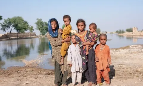 ECW công bố khoản hỗ trợ 2 triệu đô la Mỹ cho trẻ em bị ảnh hưởng bởi lũ lụt ở Pakistan