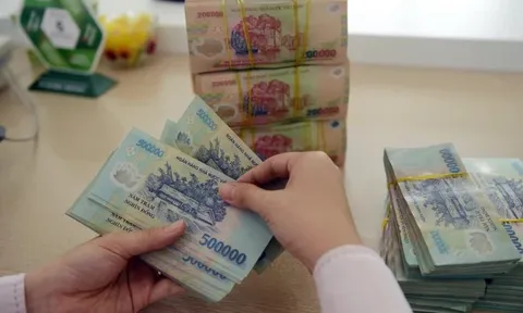 Tăng mạnh tiền lương, thưởng Tết