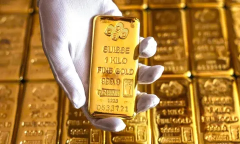 Quỹ vàng lớn nhất thế giới đột ngột bán hơn 5 tấn vàng trong phiên giá lao dốc