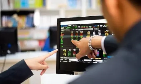 Phiên 13/2: Khối ngoại tiếp tục mua ròng, ngược chiều "xả" gần 900 tỷ một cổ phiếu bluechip