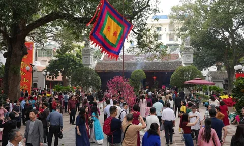 Cập nhật thời tiết mùng 2 Tết: Không khí lạnh phủ khắp miền Bắc, Hà Nội mưa nhỏ, trời rét