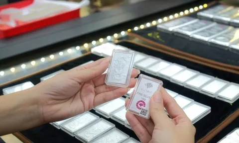 Thị trường bạc 2026: Thoát khỏi cái "bóng" của vàng, thiết lập trật tự mới
