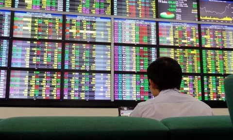 Nóng: UBCKNN rà soát tư cách công ty đại chúng, loạt doanh nghiệp tỷ USD PV GAS, BSR, ACV, BID,... vào "tầm ngắm"