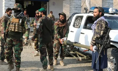 Chứng khoán Pakistan sụp đổ