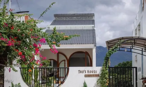 Tổ ấm đơn sơ 'ôm trọn' cảnh núi hồ