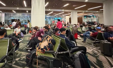 Cập nhật các chuyến bay từ Việt Nam bị ảnh hưởng do chiến sự Trung Đông