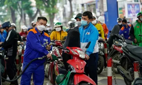 Giá xăng dầu toàn cầu tăng 3%, lợi nhuận lọc dầu tại một nước Đông Nam Á chạm đỉnh - là quốc gia xuất khẩu 2,3 tỷ USD xăng dầu sang Việt Nam