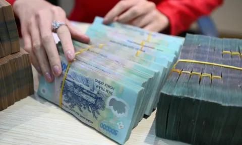 Nếu tăng 8% lương cơ sở, cán bộ, công chức sẽ nhận bao nhiêu mỗi tháng?