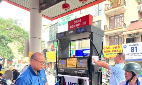 Chủ tịch Hà Nội đề nghị người dân tránh lo lắng, tích trữ xăng dầu không cần thiết