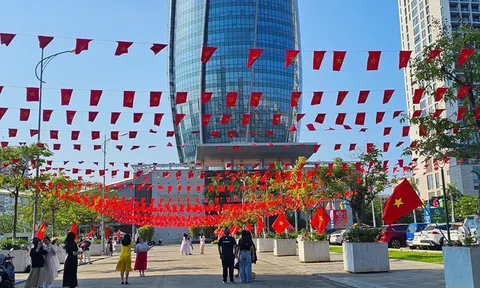 Du lịch Đà Nẵng “gồng mình” giữ giá dịch vụ