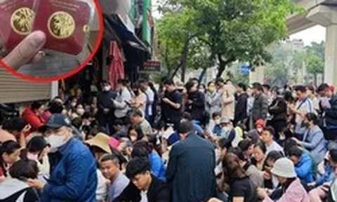 Người dân đông đảo xếp hàng chờ lấy vàng, Bảo Tín Mạnh Hải giải thích lý do trả vàng sớm