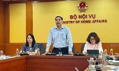 Bộ Nội vụ: Không có chủ trương hoán đổi để nghỉ 9 ngày dịp Giỗ Tổ và 30/4-1/5