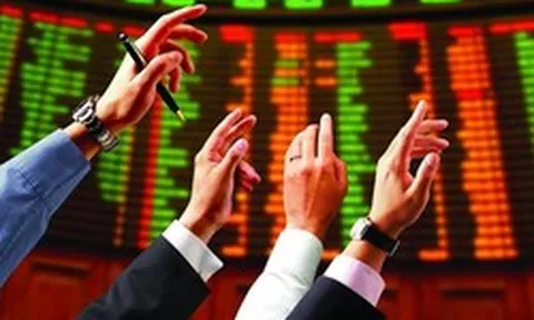 Một mã bất động sản bất ngờ được tự doanh CTCK mua ròng đột biến hơn 300 tỷ trong phiên 7/4