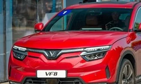 Đề xuất miễn lệ phí trước bạ cho ô tô điện đến hết năm 2030