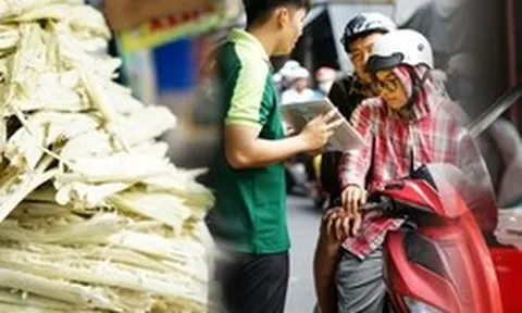 Clip: Bán 500 ly thu hàng triệu đồng mỗi ngày, chủ xe nước mía, nước dừa tại TP.HCM thuê thêm người vẫn làm không xuể
