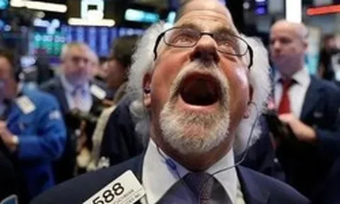 Một cổ phiếu ngân hàng bất ngờ được tự doanh CTCK "gom" đột biến trong phiên 16/4