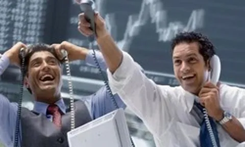 Khối ngoại chi hơn 500 tỷ "gom" hai cổ phiếu Bluechips trong phiên cuối tuần