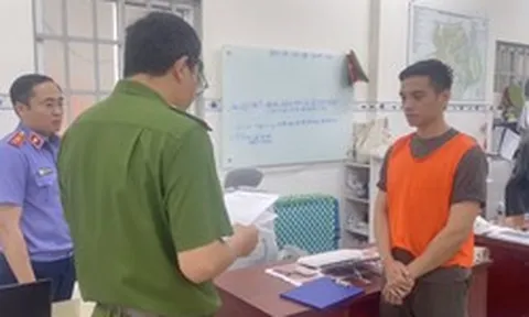 Ra lệnh bắt tạm giam TikToker Nguyễn Văn Dũng SN 1993