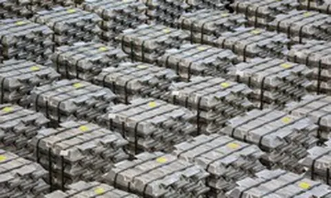 Không phải vàng hay dầu mỏ: Đây mới là thứ đang 'bốc cháy' tại Hormuz, đối mặt cú sốc cung lớn nhất 25 năm qua