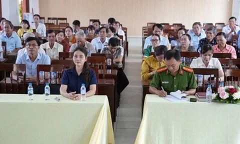 Hơn 400 người dân tham dự phổ biến pháp luật tại Quảng Ngãi