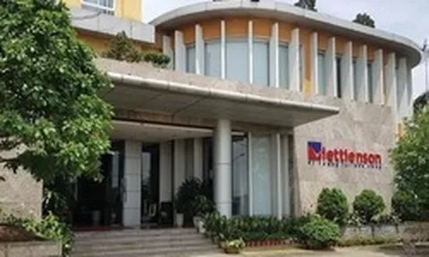 10 ngày nữa phải hủy niêm yết, một công ty bất ngờ đặt mục tiêu doanh thu nghìn tỷ giữa lúc sếp lớn ồ ạt xả hàng