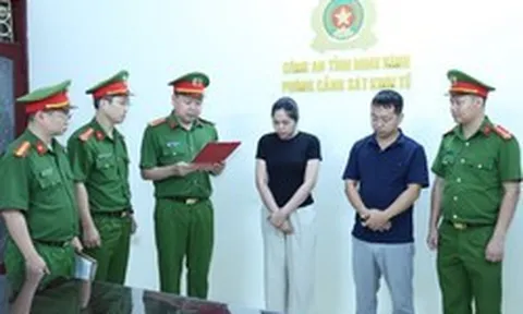 Khám xét chỗ ở, ra lệnh cấm đi khỏi nơi cứ trú nữ nhân viên Lê Diệp Linh SN 1995
