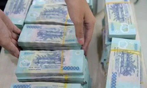 Tuần tới, hai ngân hàng tư nhân lớn nhất hệ thống chốt quyền nhận cổ tức tiền mặt