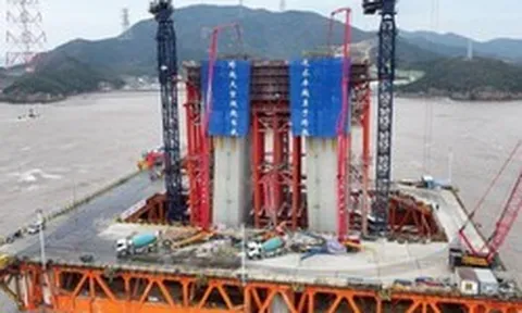 Phát hiện Trung Quốc cắm khối trụ cao bằng tòa nhà 100 tầng giữa biển, quyết thực hiện nhiệm vụ quan trọng