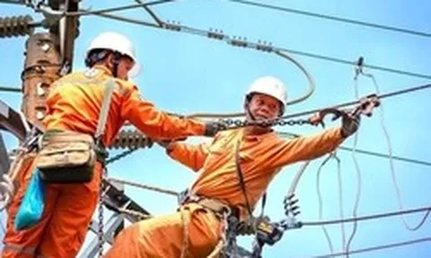 Dồn giờ cao điểm điện vào buổi tối: Ai được lợi, ai chịu thiệt?