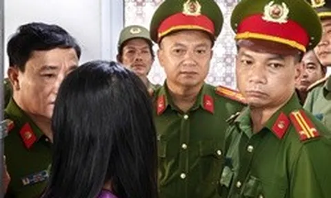 Huy động gần 120 cán bộ chiến sĩ đồng loạt kiểm tra 5 tòa chung cư lúc 4h30 sáng