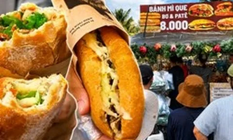 Món bánh mì nướng khiến khách nước ngoài mê mệt: Giá chỉ hơn 40k, xếp hàng tới số 60 vẫn kiên nhẫn chờ