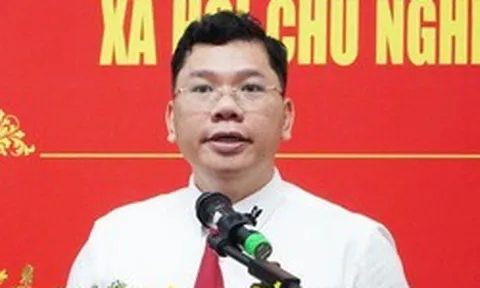 Phó Chủ tịch UBND TPHCM Hoàng Nguyên Dinh phụ trách toàn bộ nhiệm vụ của ông Bùi Xuân Cường
