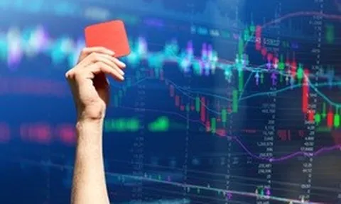 HNX đình chỉ giao dịch loạt cổ phiếu UPCoM, nổi bật Lộc Trời và Rạng Đông Holding