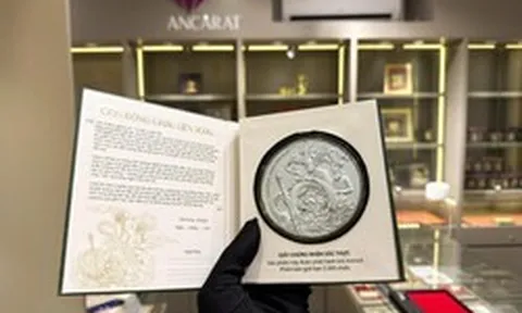 Giá bạc ngày 25/8 tại Ancarat, Bảo Tín Mạnh Hải, Sacombank, DOJI tăng, giảm ra sao?