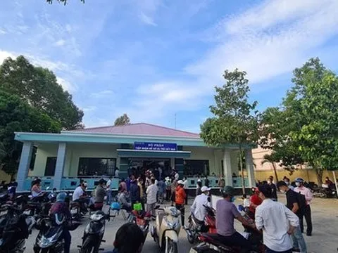 Bình Dương: Vì sao người dân huyện Dầu Tiếng “chen lấn” bốc số làm giấy tờ đất?